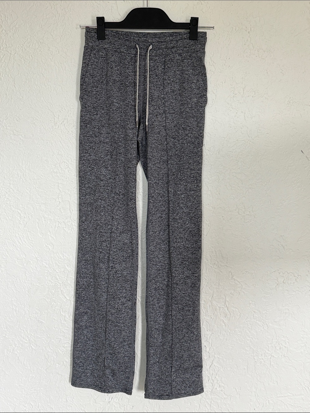 Vuori Heathered Gray Women’s Jogger Pants with Drawstring size 0 straight leg